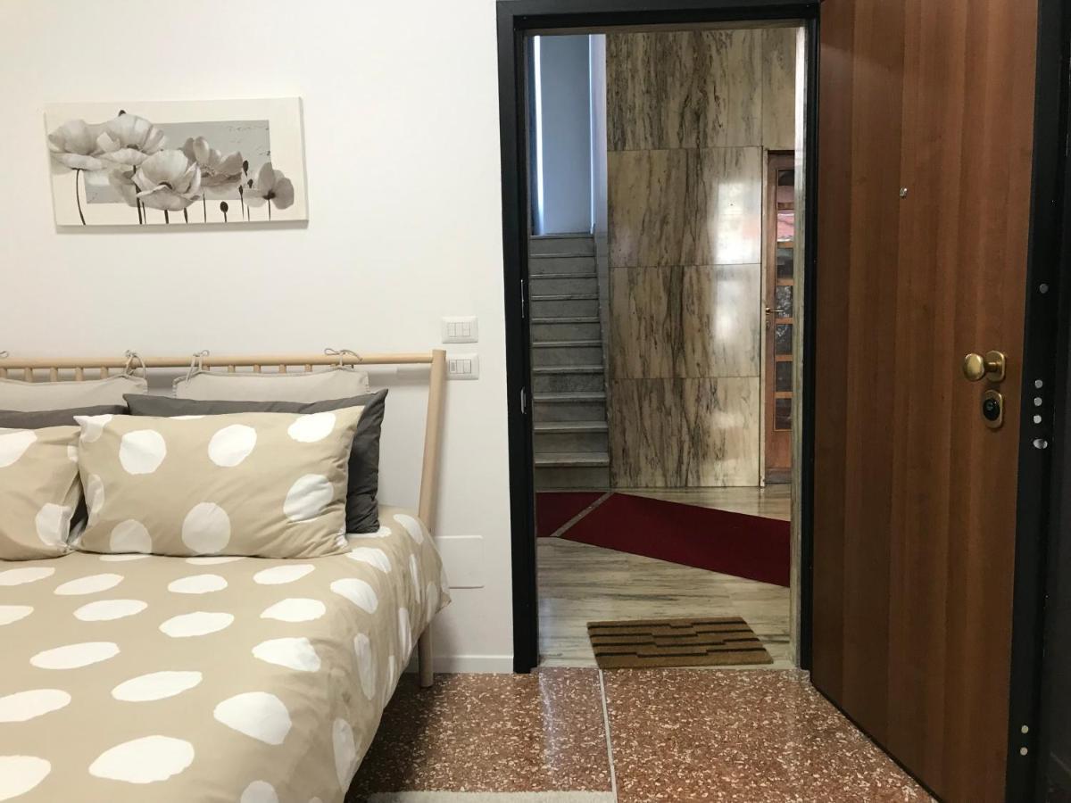 Studio 25 Apartment - Near Metro M3 Mailand Exterior foto